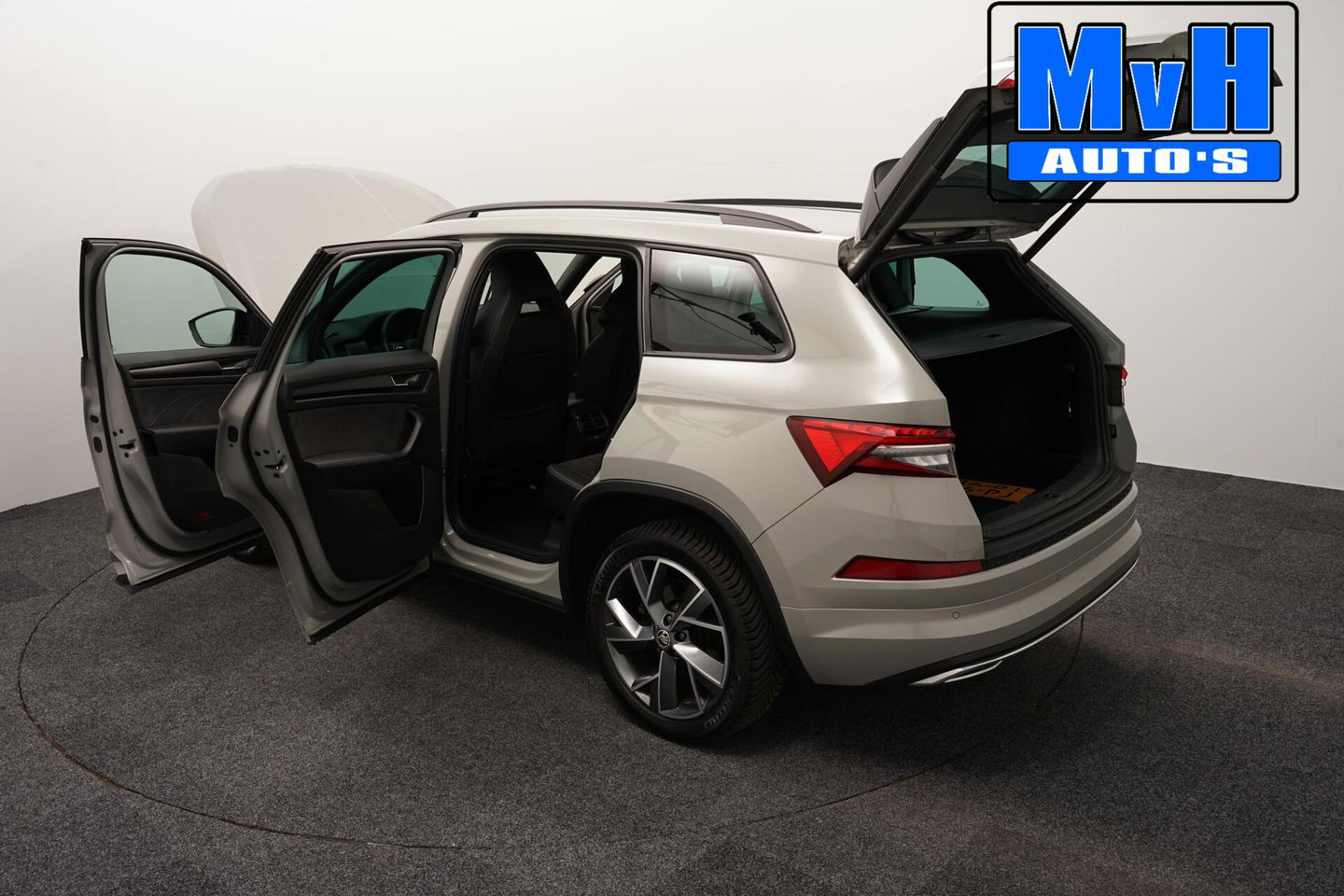 Škoda Kodiaq 1.5 TSI Sportline Business|LUXE!|VIRTUAL|CARBON