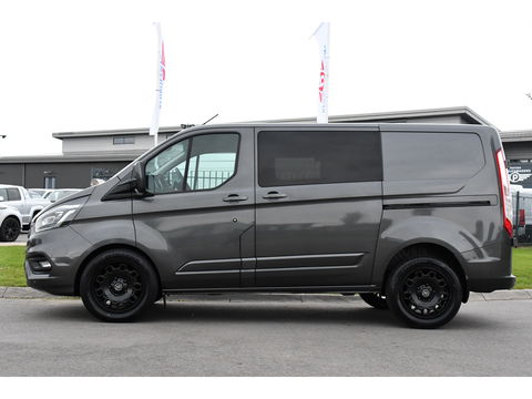 Ford Transit Custom 300 2.0 TDCI L1H1 DC Limited Raptor Edition Camera, Cruise, 130pk. Automaat, 2 x schuifdeur, Multimedia, Sensoren, Afneembare trekhaak, Uniek!
