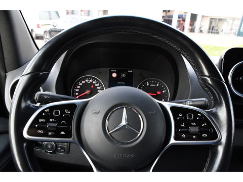 Mercedes-Benz Sprinter 319 V6 3.0 CDI L2H2 Black Edition Full Options!, Adaptieve Cruise, 360 Camera, 2 x schuifdeur, 3500kg Trekhaak, 10,5'' Mbux, Navi, Stoelverwarming, Uniek!