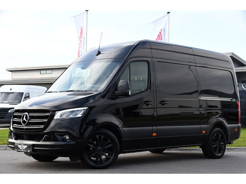 Mercedes-Benz Sprinter 319 V6 3.0 CDI L2H2 Black Edition Full Options!, Adaptieve Cruise, 360 Camera, 2 x schuifdeur, 3500kg Trekhaak, 10,5'' Mbux, Navi, Stoelverwarming, Uniek!