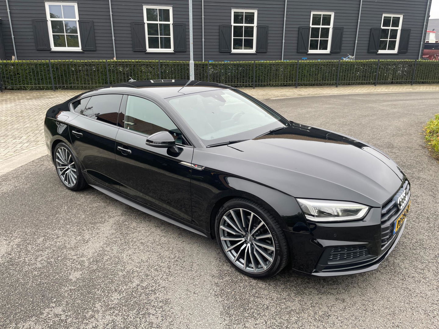 Audi A5 Sportback 2.0 TFSI 190PK MHEV SPORT 2X S-LINE APPLE CARPLAY LED MATRIX