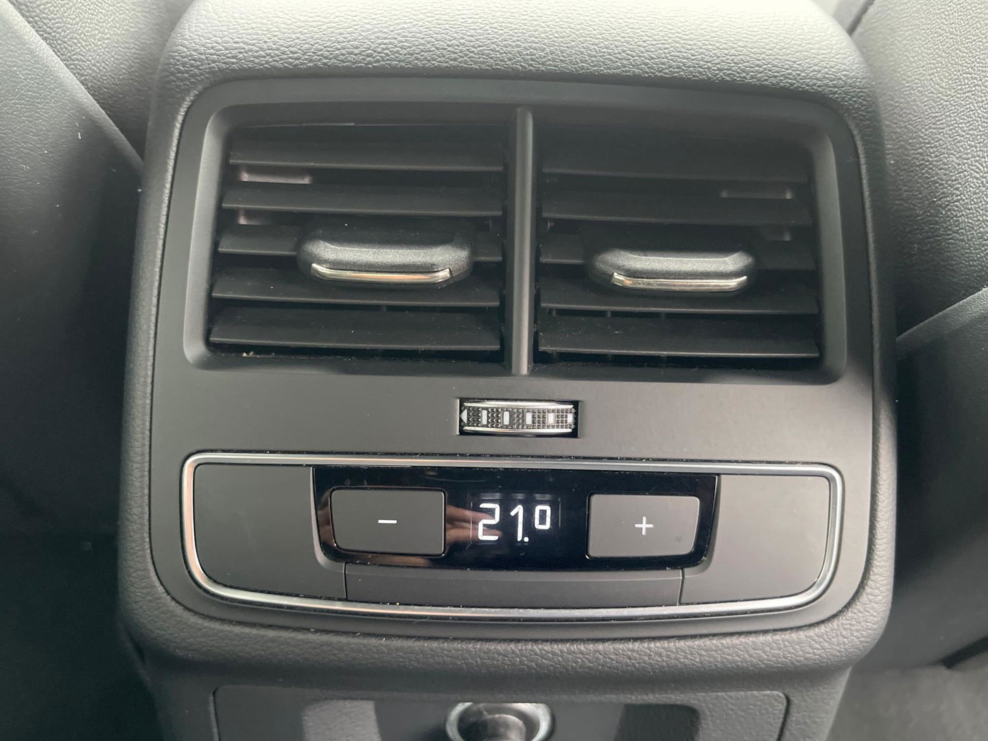 Audi A5 Sportback 2.0 TFSI 190PK MHEV SPORT 2X S-LINE APPLE CARPLAY LED MATRIX