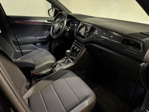Volkswagen T-Roc 1.5 TSI R-Line PANO KEYLESS