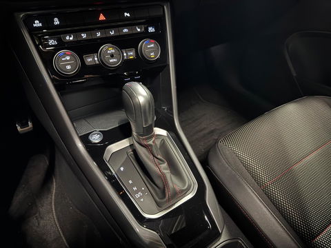 Volkswagen T-Roc 1.5 TSI R-Line PANO KEYLESS