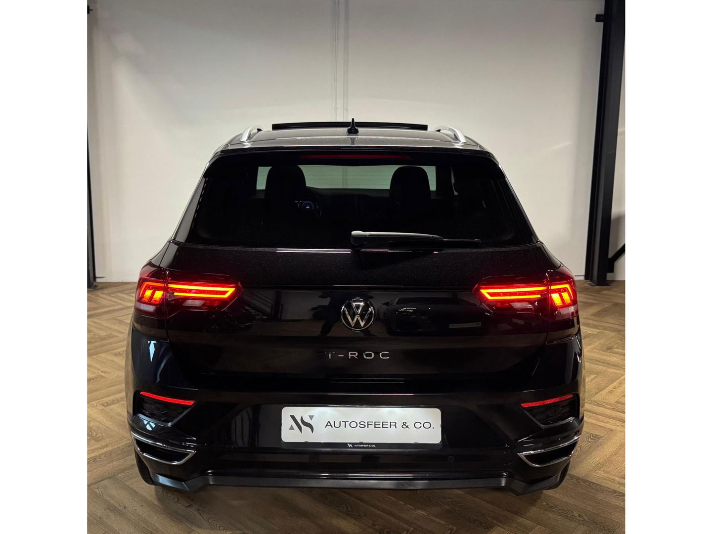 Volkswagen T-Roc 1.5 TSI R-Line PANO KEYLESS