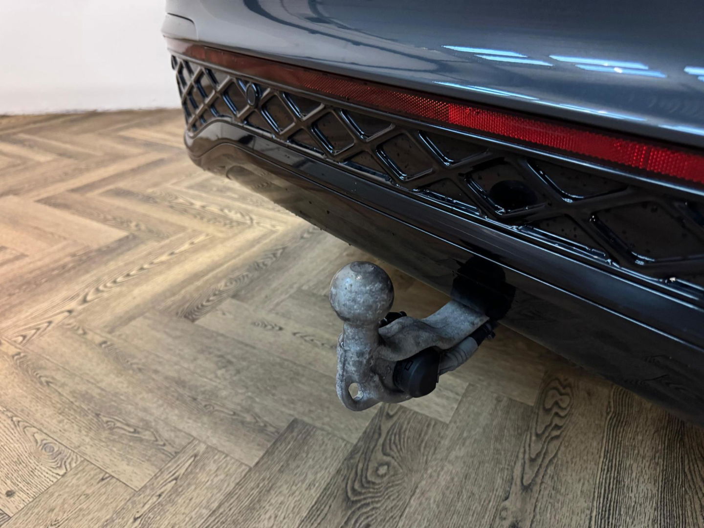 Volkswagen Tiguan 1.5 eTSI R-Line Edition PANO KEYLESS