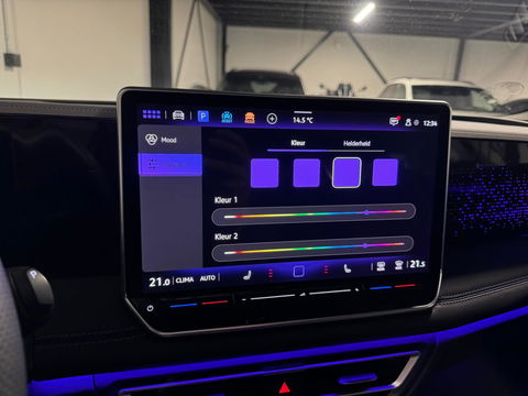 Volkswagen Tiguan 1.5 eTSI R-Line Edition PANO KEYLESS