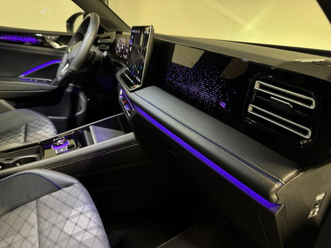 Volkswagen Tiguan 1.5 eTSI R-Line Edition PANO KEYLESS
