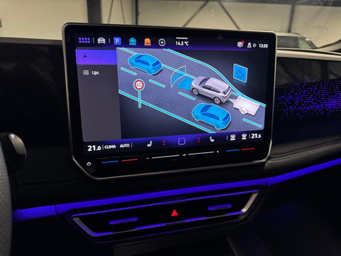 Volkswagen Tiguan 1.5 eTSI R-Line Edition PANO KEYLESS