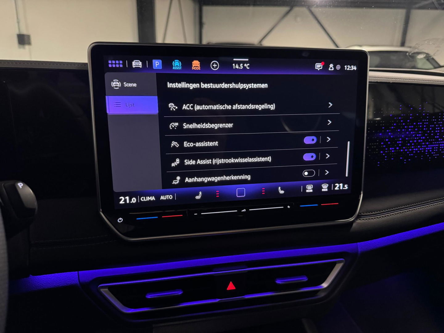 Volkswagen Tiguan 1.5 eTSI R-Line Edition PANO KEYLESS
