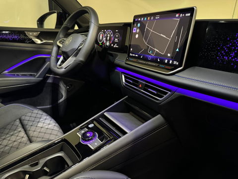 Volkswagen Tiguan 1.5 eTSI R-Line Edition PANO KEYLESS