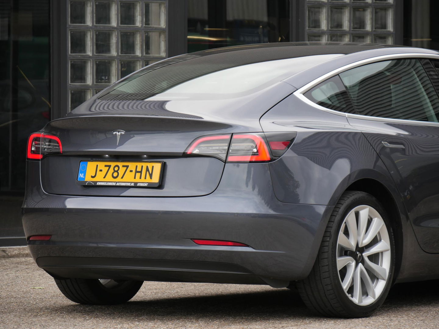 Tesla Model 3 RWD PLUS 60kWh/ 19INCH VELGEN/ PREMIUM AUDIO