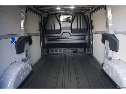 Ford Transit Custom 320S 170PK Sport AUT AWD BPM VRIJ!! ACC, Trekhaak, 360° Cam, 19" LM, 2x Elek. Schuifdeur!! NR. A252