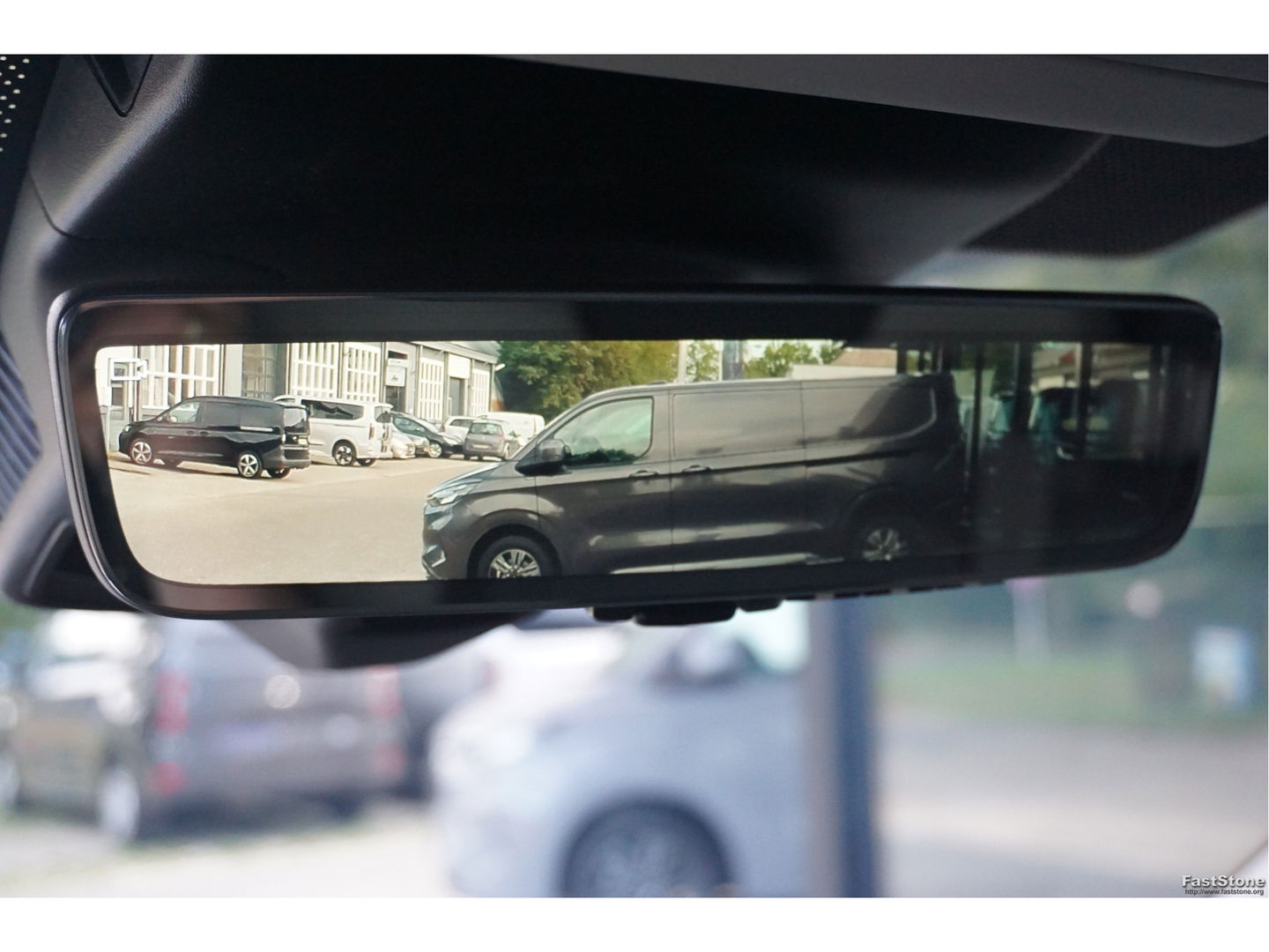 Ford Transit Custom 300L 150PK Limited BPM VRIJ!! Navi, Cam, Adap. Cruise, 17" LM, Trekhaak!! NR. A178