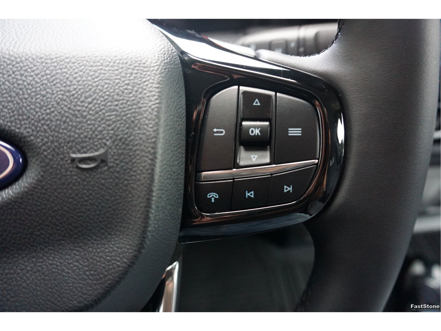 Ford Transit Custom 300L 136PK Limited AUT BPM VRIJ!! Navi, Cam, Adap. Cruise, 16" LM, Trekhaak!! NR. A70
