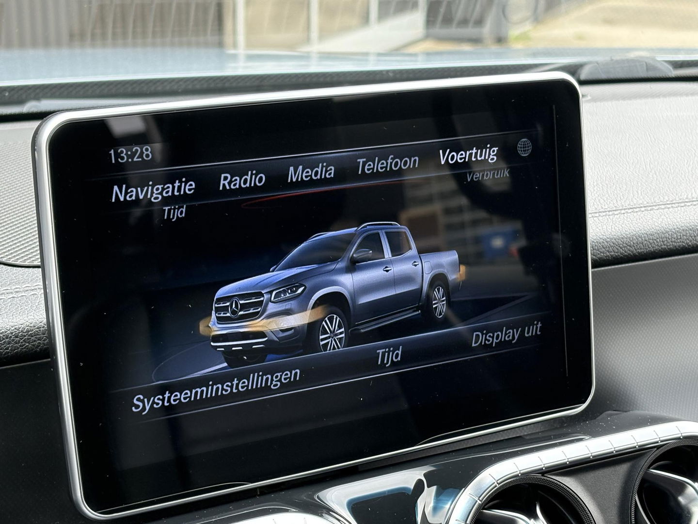 Mercedes-Benz X-Klasse 350 d 4-MATIC Power 260PK V6 | ACHTERBANK | 360 GRADEN | LEER |
