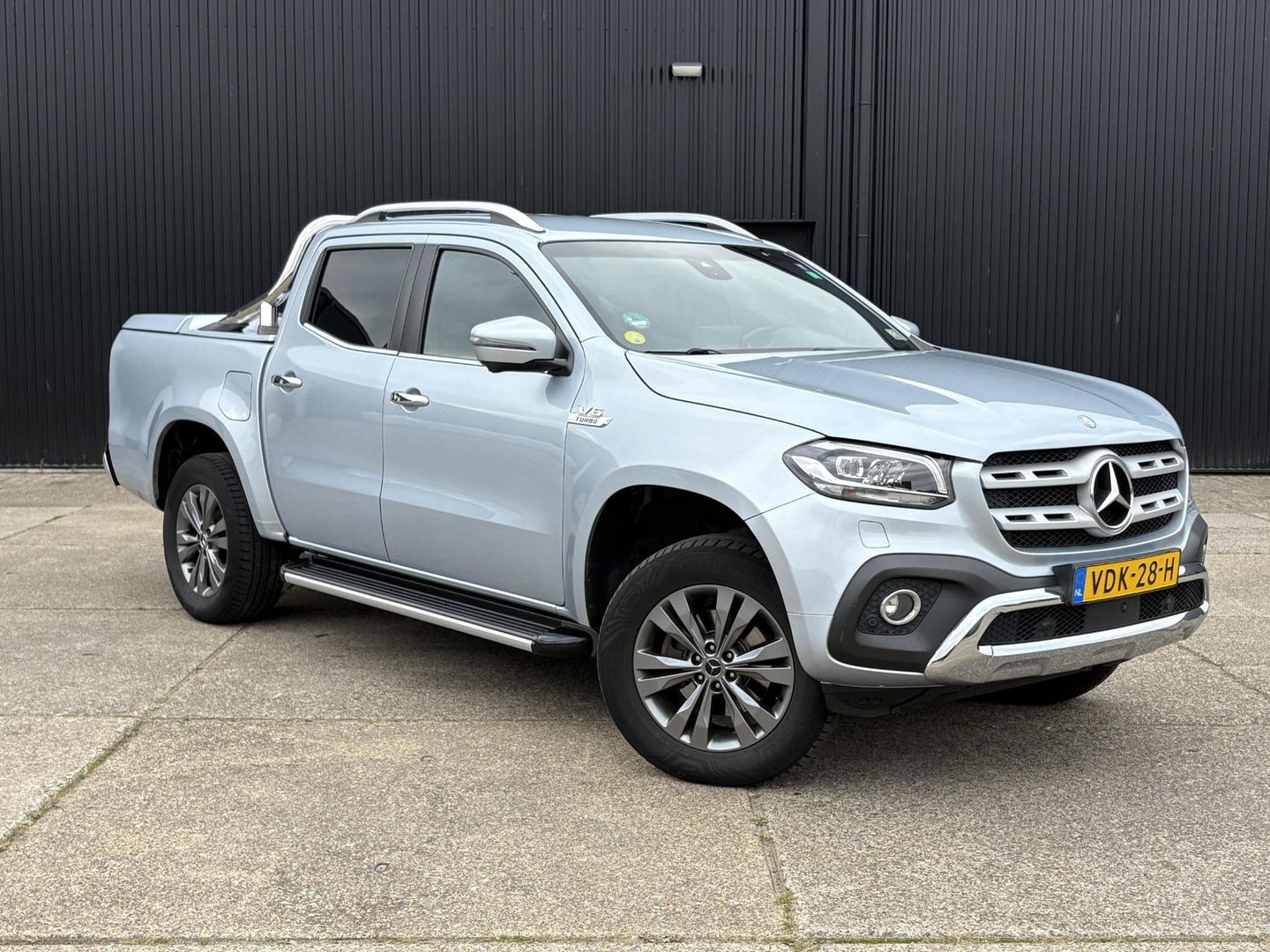 Mercedes-Benz X-Klasse 350 d 4-MATIC Power 260PK V6 | ACHTERBANK | 360 GRADEN | LEER |