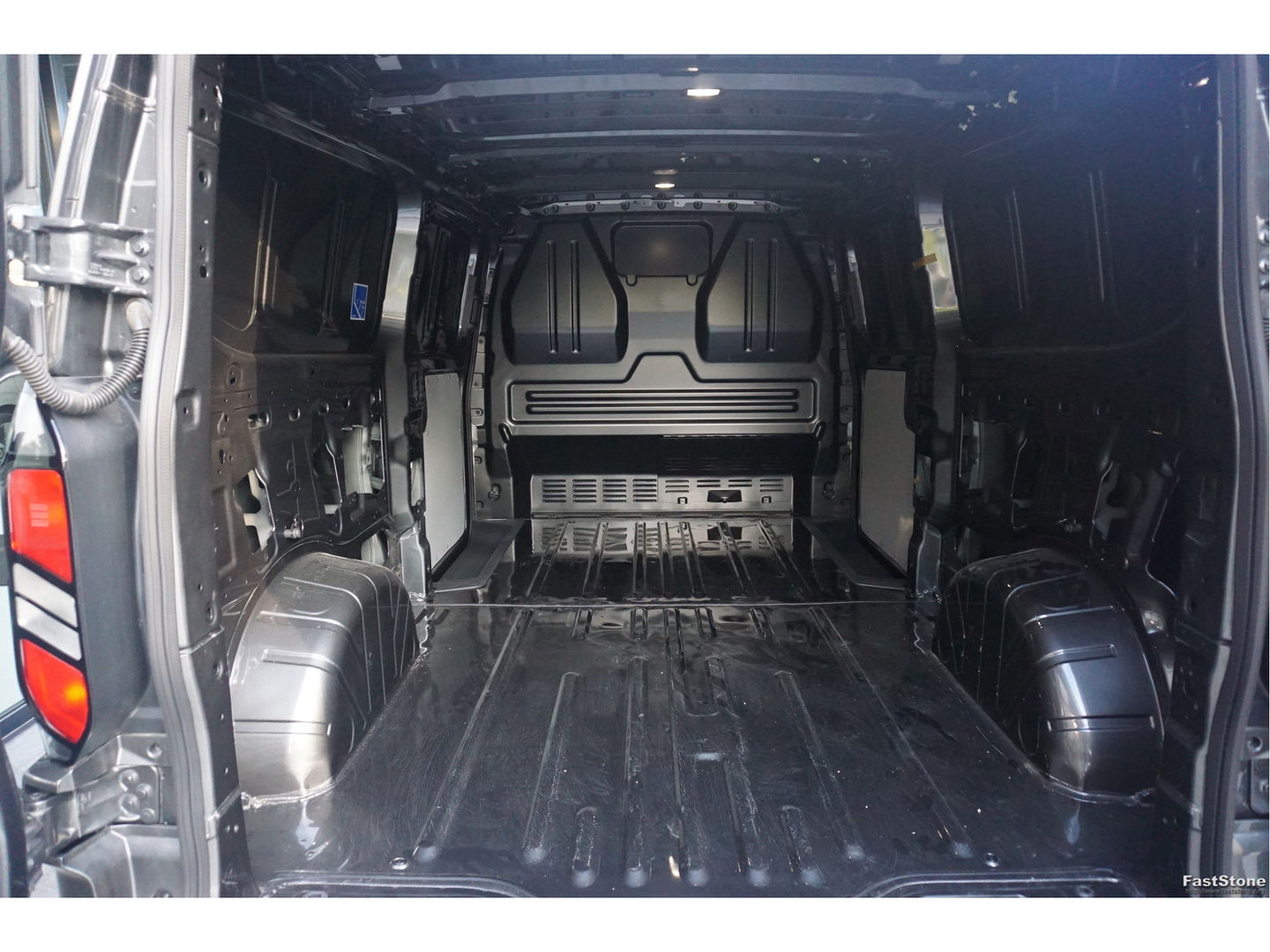 Ford Transit Custom 320L 136PK Trend AUT BPM VRIJ!! 13" Sync Navi, Camera, Adap Cruise 2x Schuifdeur!! NR. A245