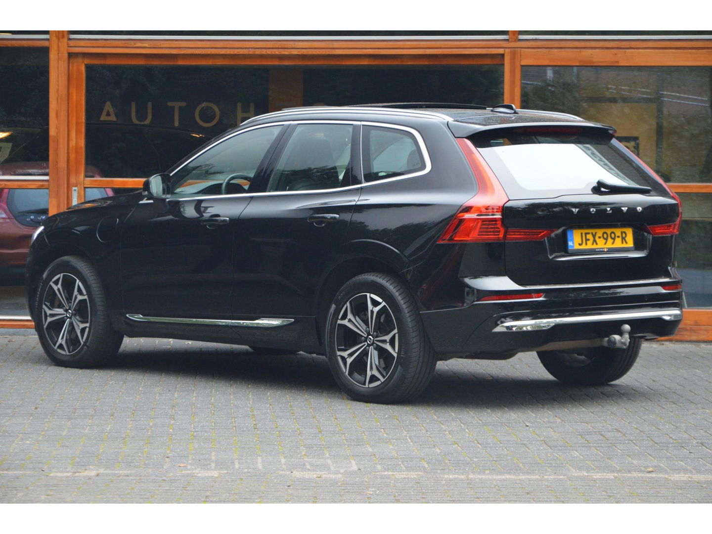 Volvo XC60 T6 Hybride AWD Inscription Long-Range | Pilot-assist | Panoramadak | Harman/Kardon | Camera | Stoel + Stuur verwarmd |