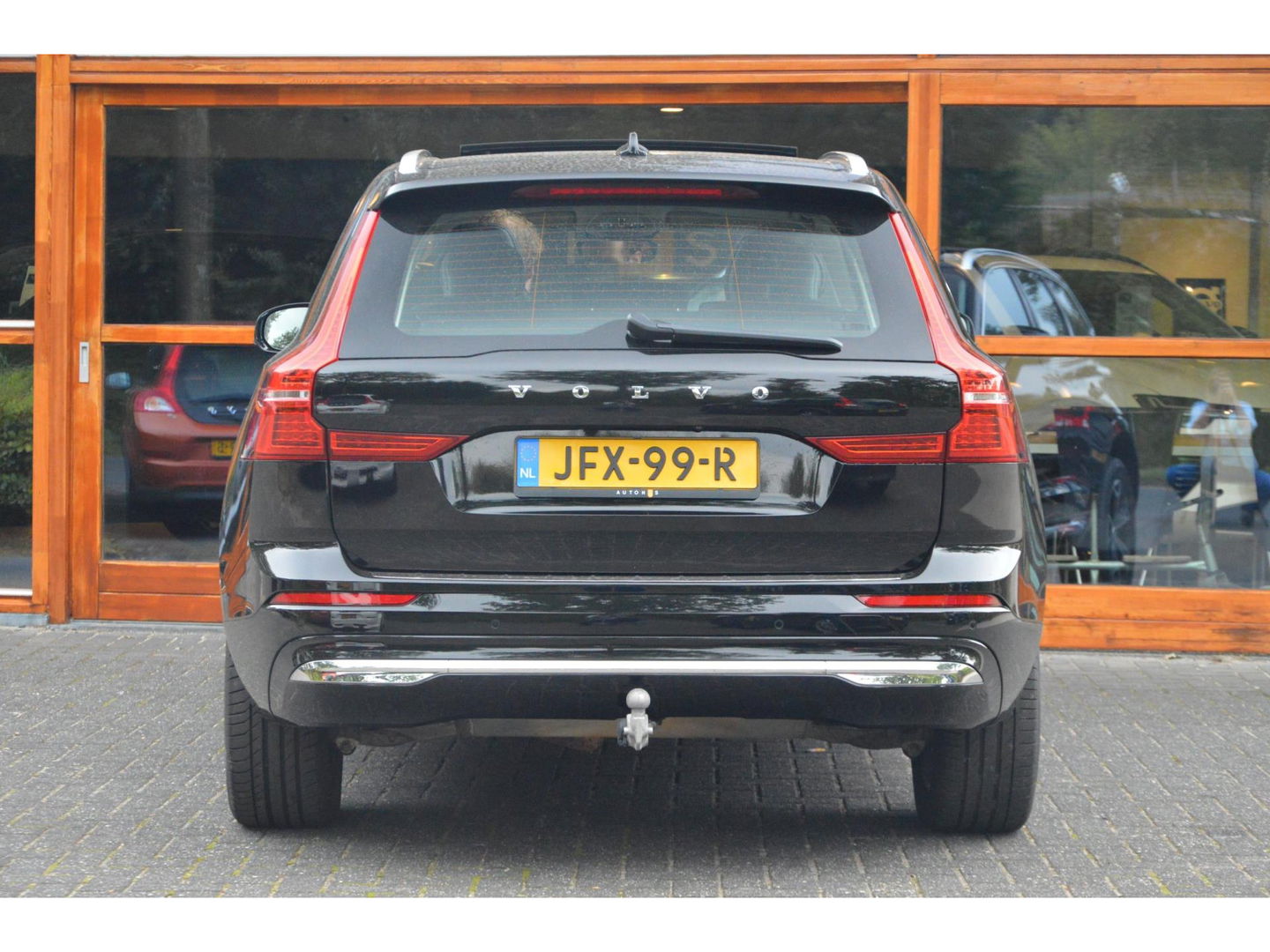 Volvo XC60 T6 Hybride AWD Inscription Long-Range | Pilot-assist | Panoramadak | Harman/Kardon | Camera | Stoel + Stuur verwarmd |