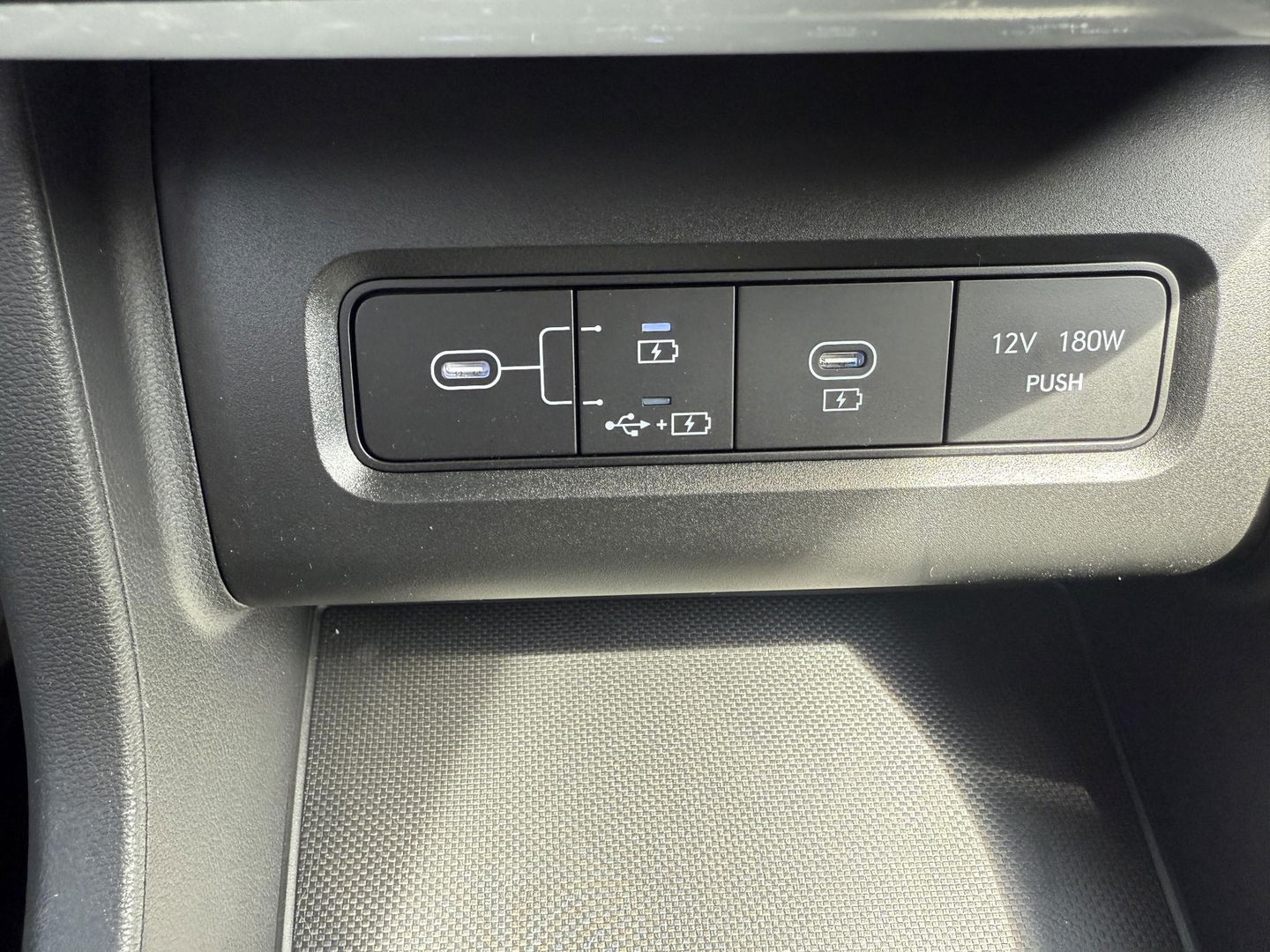 Hyundai Tucson 1.6 T-GDI PHEV 20th Anniversary