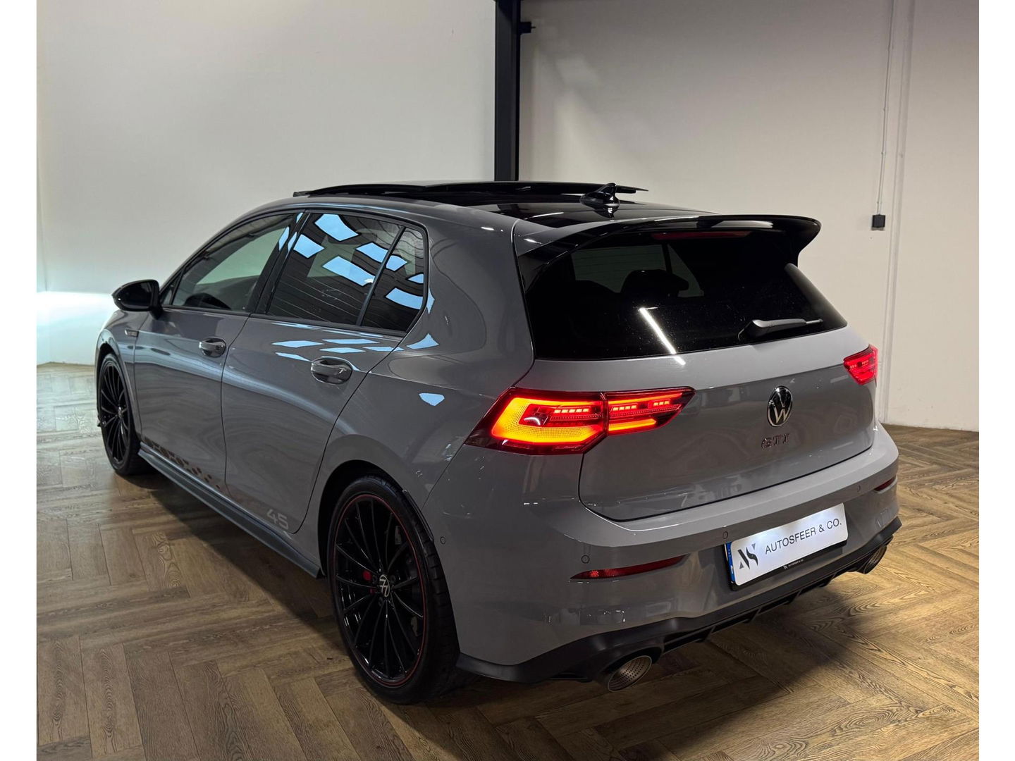 Volkswagen Golf 2.0 TSI GTI CLUBSPORT 45' PANO AKRA KEYLESS'