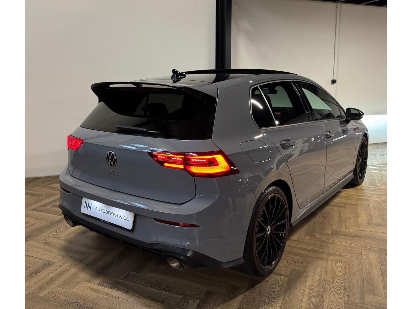 Volkswagen Golf 2.0 TSI GTI CLUBSPORT 45' PANO AKRA KEYLESS'
