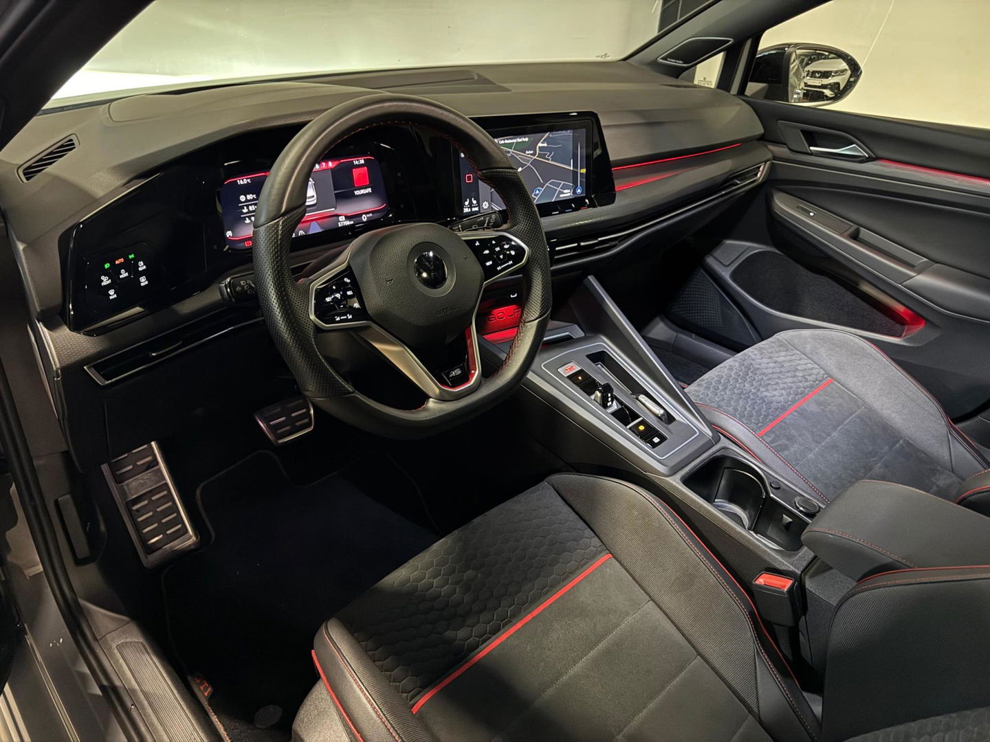 Volkswagen Golf 2.0 TSI GTI CLUBSPORT 45' PANO AKRA KEYLESS'