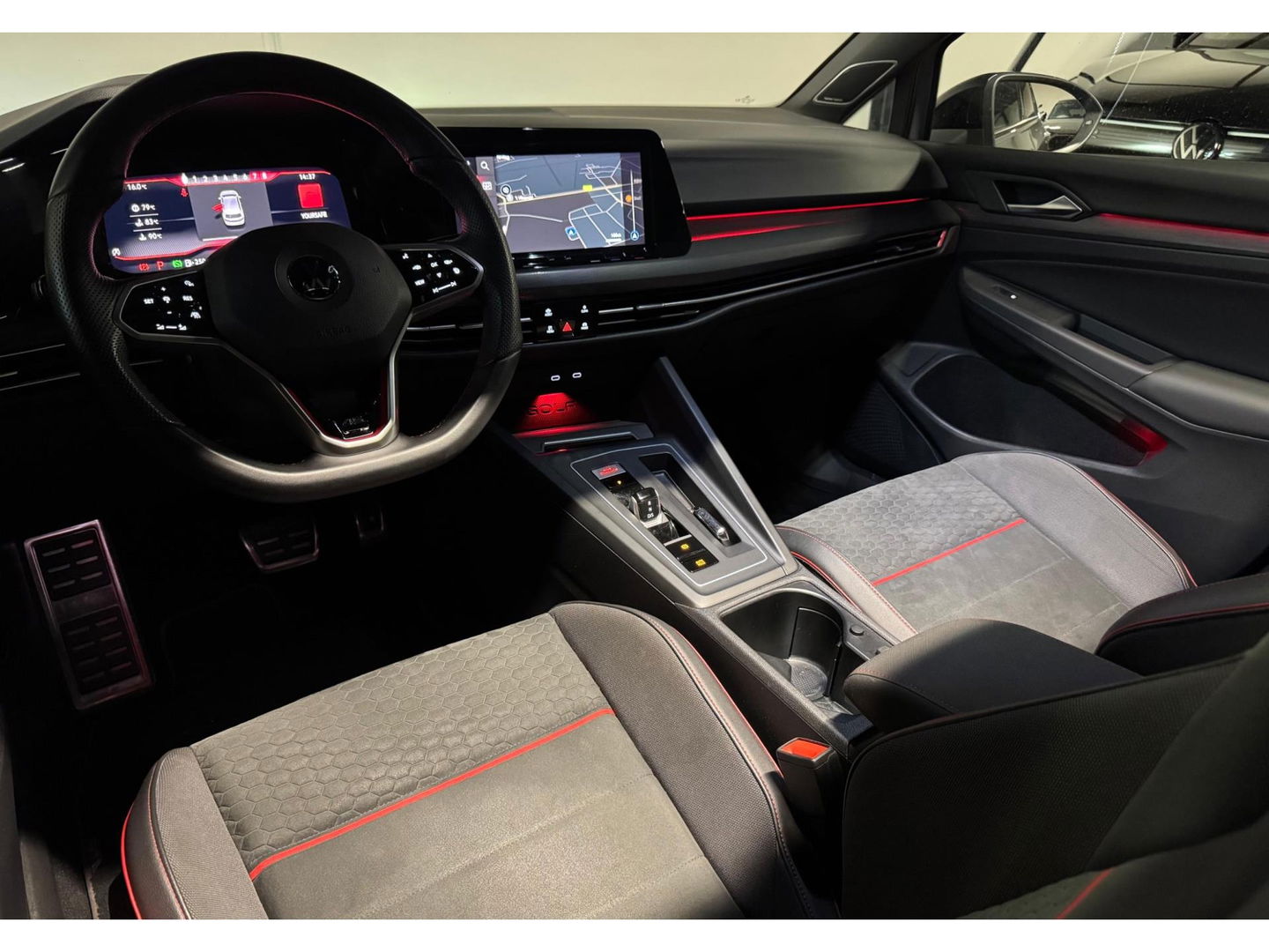 Volkswagen Golf 2.0 TSI GTI CLUBSPORT 45' PANO AKRA KEYLESS'