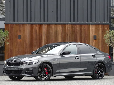 BMW 3-serie 330e 292PK M-Sport / Dravitgrau / Laser / ACC / 360° / Head-up /