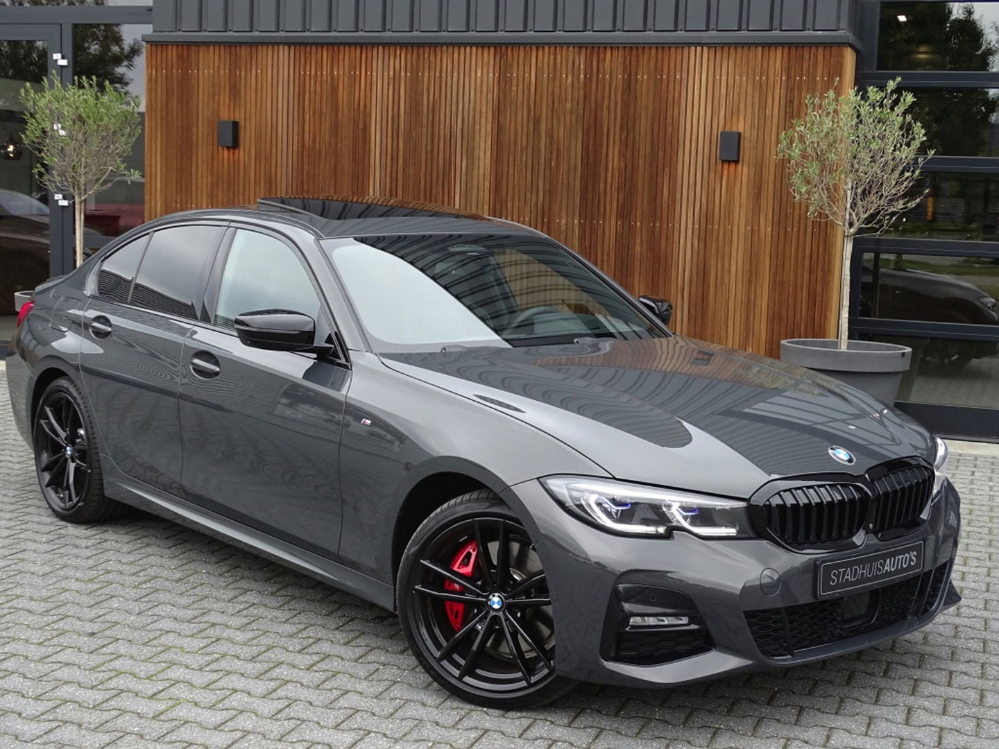 BMW 3-serie 330e 292PK M-Sport / Dravitgrau / Laser / ACC / 360° / Head-up /