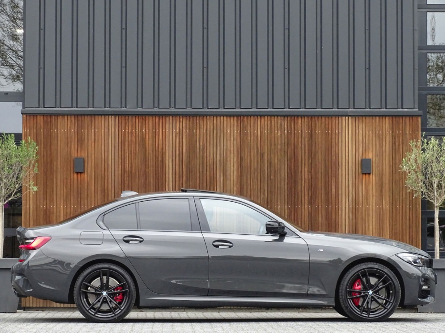 BMW 3-serie 330e 292PK M-Sport / Dravitgrau / Laser / ACC / 360° / Head-up /