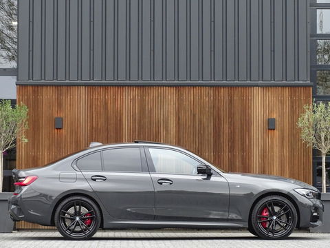 BMW 3-serie 330e 292PK M-Sport / Dravitgrau / Laser / ACC / 360° / Head-up /