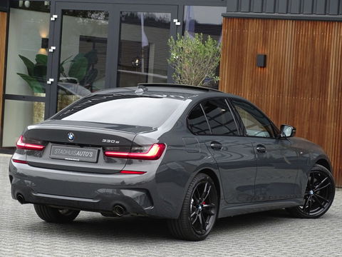 BMW 3-serie 330e 292PK M-Sport / Dravitgrau / Laser / ACC / 360° / Head-up /