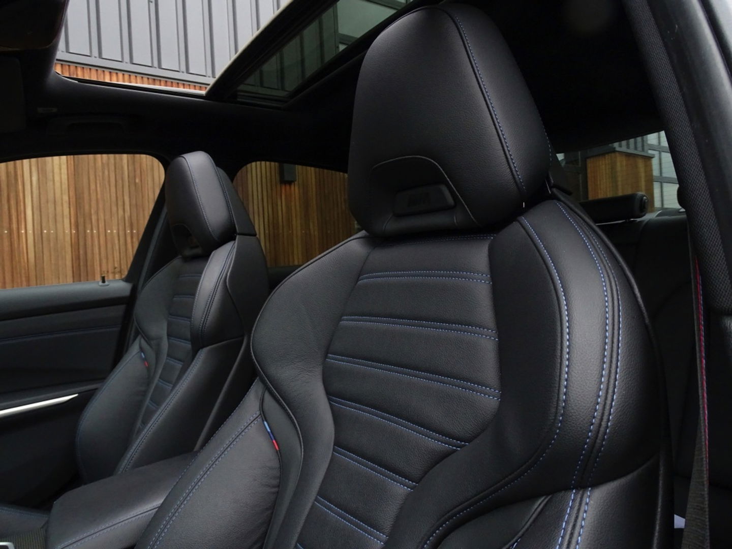 BMW 3-serie 330e 292PK M-Sport / Dravitgrau / Laser / ACC / 360° / Head-up /