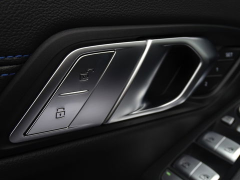 BMW 3-serie 330e 292PK M-Sport / Dravitgrau / Laser / ACC / 360° / Head-up /
