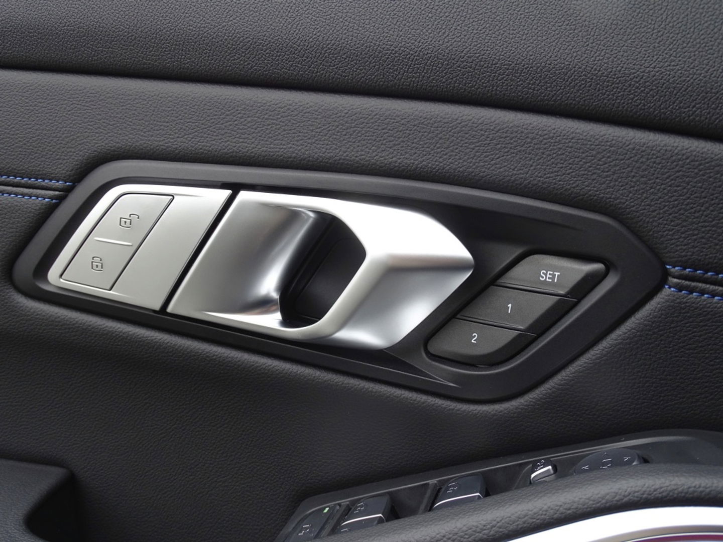BMW 3-serie 330e 292PK M-Sport / Dravitgrau / Laser / ACC / 360° / Head-up /