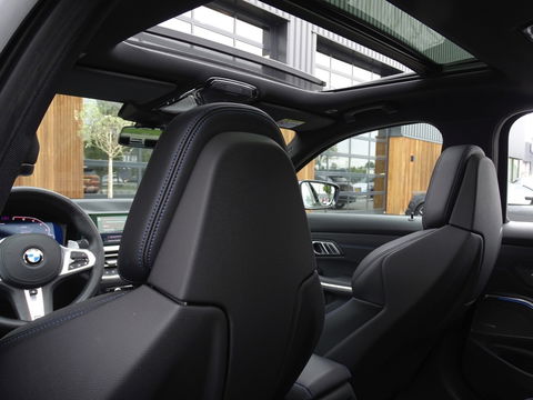 BMW 3-serie 330e 292PK M-Sport / Dravitgrau / Laser / ACC / 360° / Head-up /