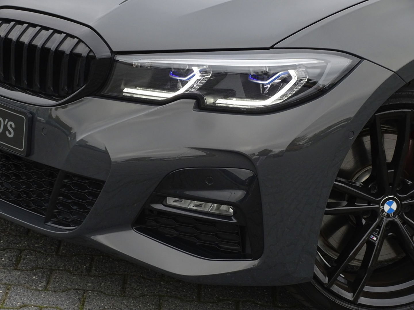 BMW 3-serie 330e 292PK M-Sport / Dravitgrau / Laser / ACC / 360° / Head-up /