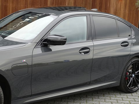 BMW 3-serie 330e 292PK M-Sport / Dravitgrau / Laser / ACC / 360° / Head-up /