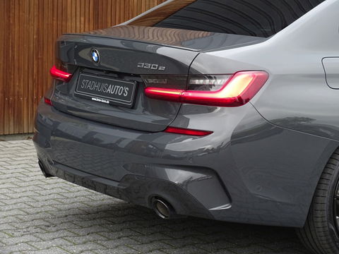 BMW 3-serie 330e 292PK M-Sport / Dravitgrau / Laser / ACC / 360° / Head-up /