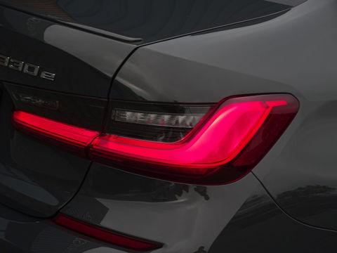 BMW 3-serie 330e 292PK M-Sport / Dravitgrau / Laser / ACC / 360° / Head-up /