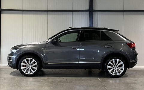 Volkswagen T-Roc 1.5 TSI 150PK Sport Pano Virtual Trekhaak