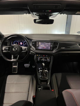 Volkswagen T-Roc 1.5 TSI 150PK Sport Pano Virtual Trekhaak