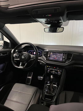 Volkswagen T-Roc 1.5 TSI 150PK Sport Pano Virtual Trekhaak