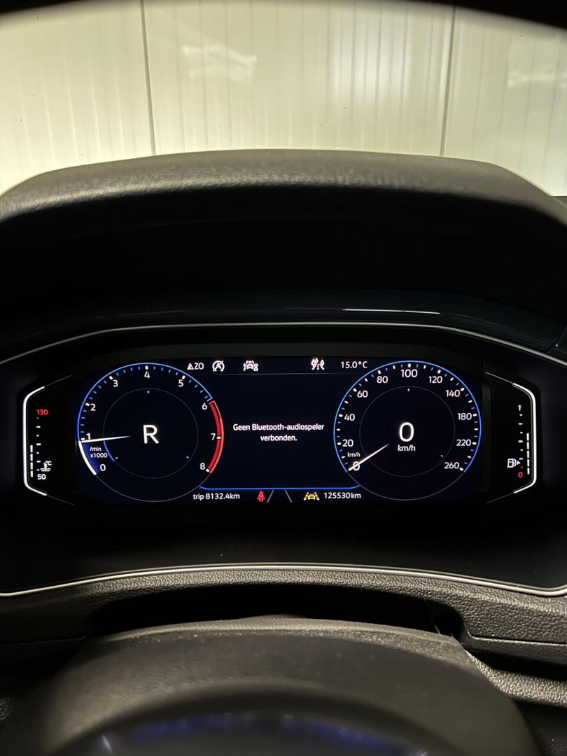 Volkswagen T-Roc 1.5 TSI 150PK Sport Pano Virtual Trekhaak