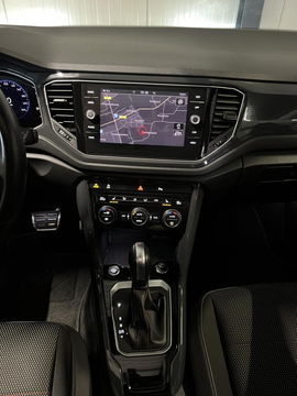 Volkswagen T-Roc 1.5 TSI 150PK Sport Pano Virtual Trekhaak