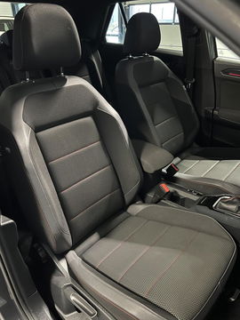 Volkswagen T-Roc 1.5 TSI 150PK Sport Pano Virtual Trekhaak