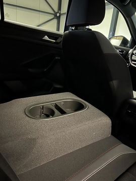 Volkswagen T-Roc 1.5 TSI 150PK Sport Pano Virtual Trekhaak