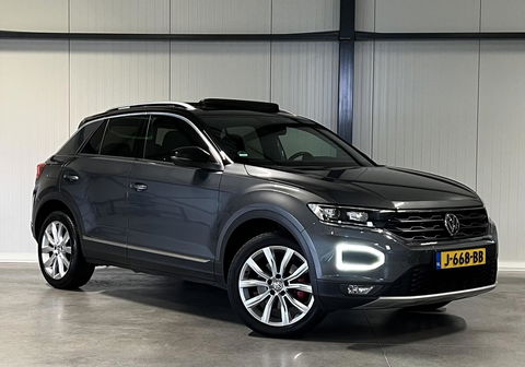 Volkswagen T-Roc 1.5 TSI 150PK Sport Pano Virtual Trekhaak